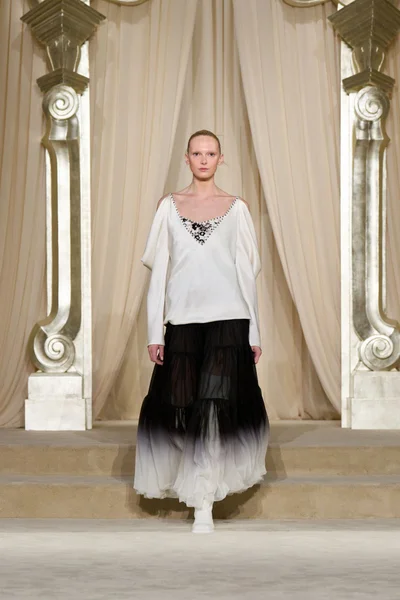 Look 29
